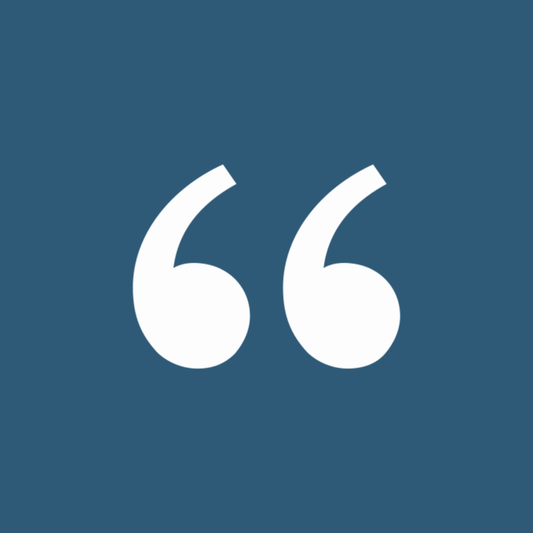 White quotation marks icon